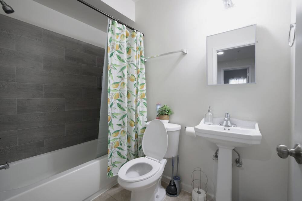 Photo of Bathroom in Seat Pleasant