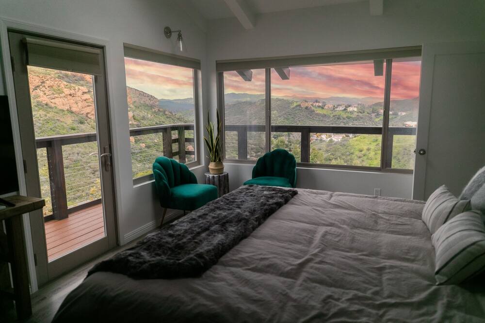 Photo of Bedroom in Thousand Oaks