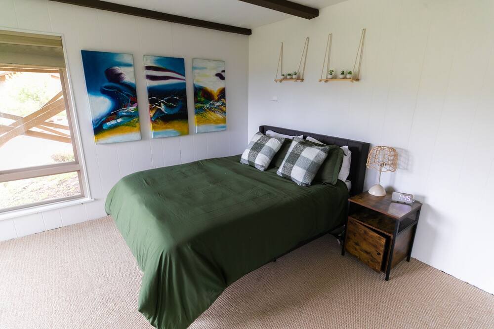 Photo of Bedroom in Thousand Oaks