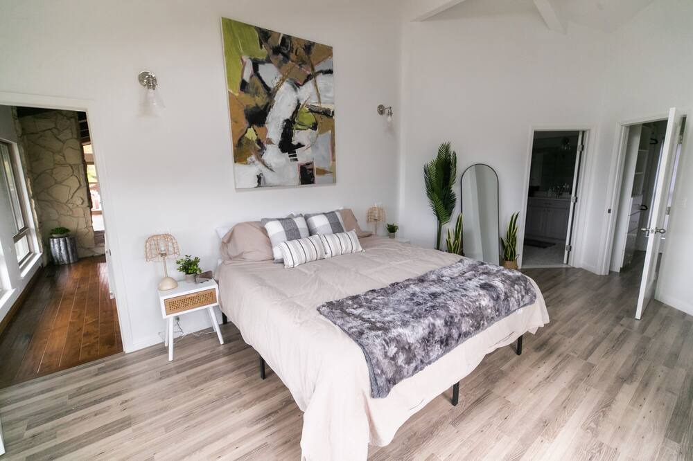Photo of Bedroom in Thousand Oaks