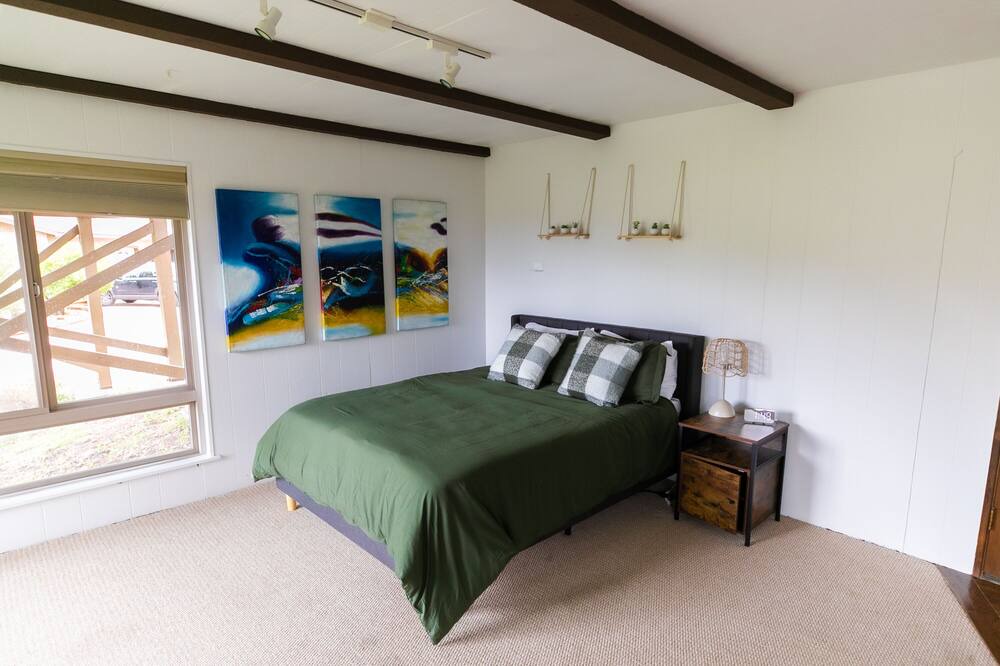 Photo of Bedroom in Thousand Oaks