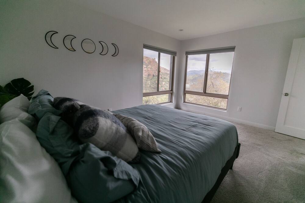 Photo of Bedroom in Thousand Oaks