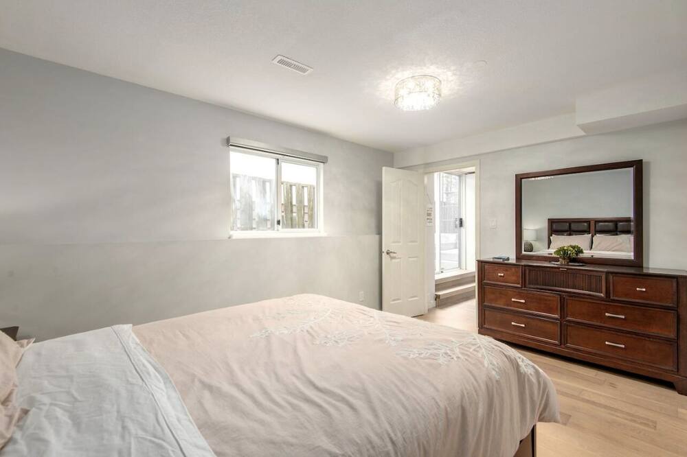 Photo of Bedroom in Canyon Heights