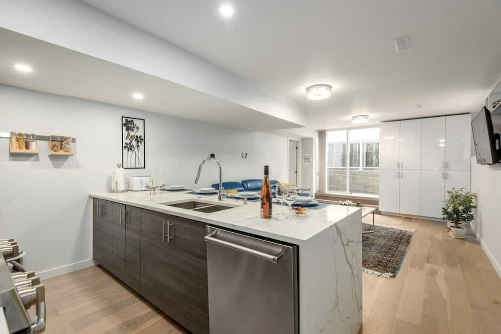 Photo of Kitchen in Canyon Heights