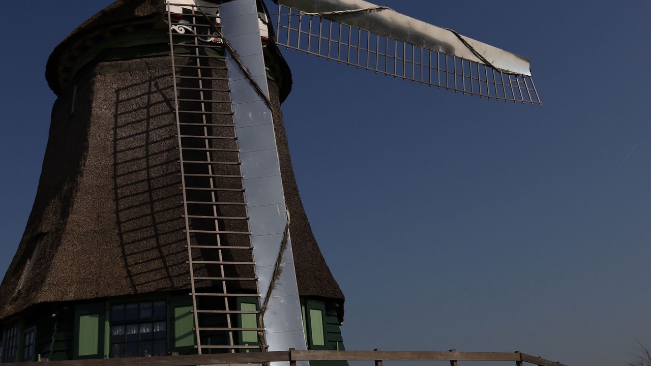Photo of Buildings in Hensbroek