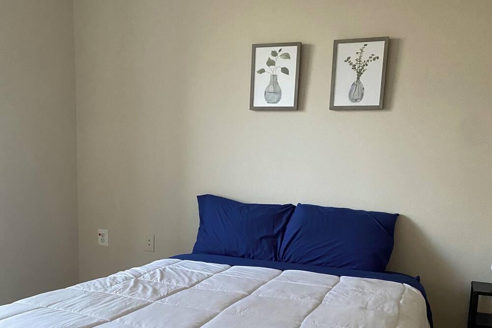 Photo of Bedroom in North Bethesda