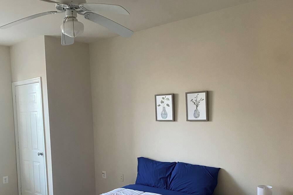 Photo of Bedroom in North Bethesda
