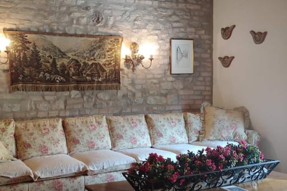 Photo of Livingroom in Monteveglio