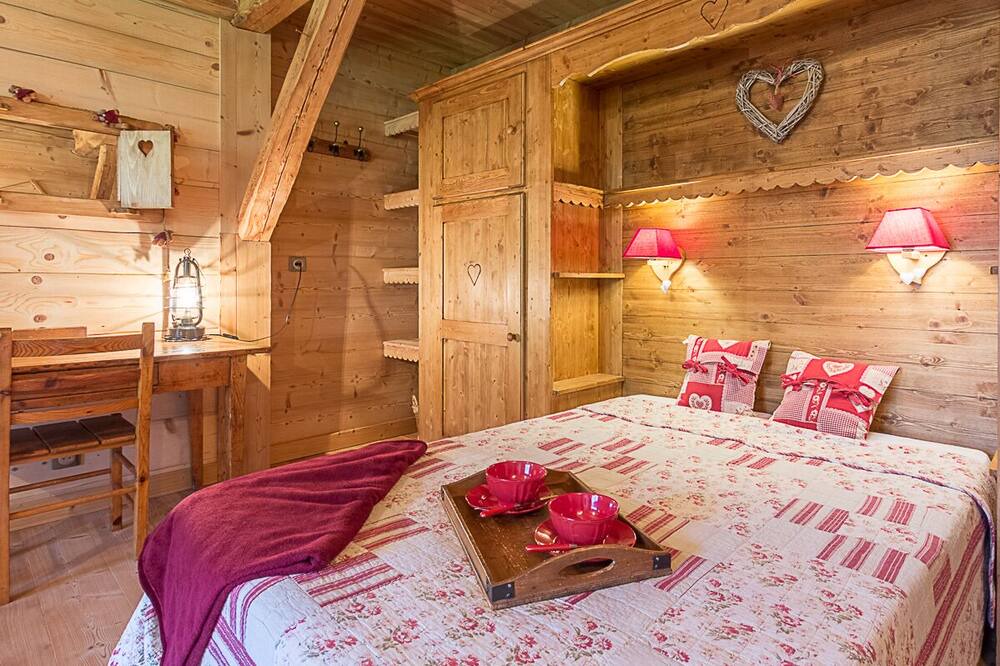 Photo of Bedroom in Queige