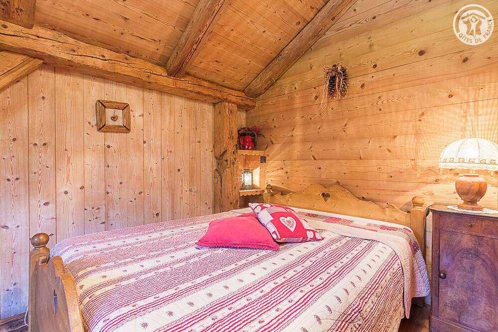 Photo of Bedroom in Queige