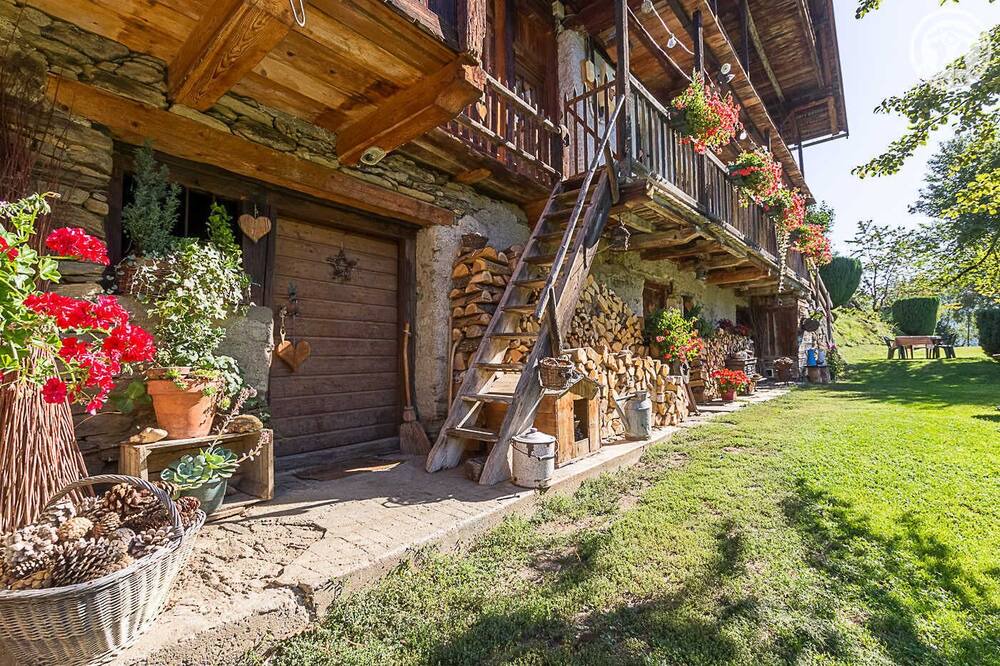 Photo of Outdoor in Queige