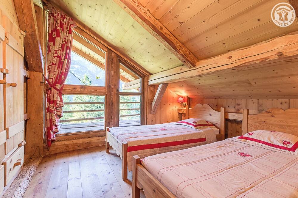 Photo of Bedroom in Queige