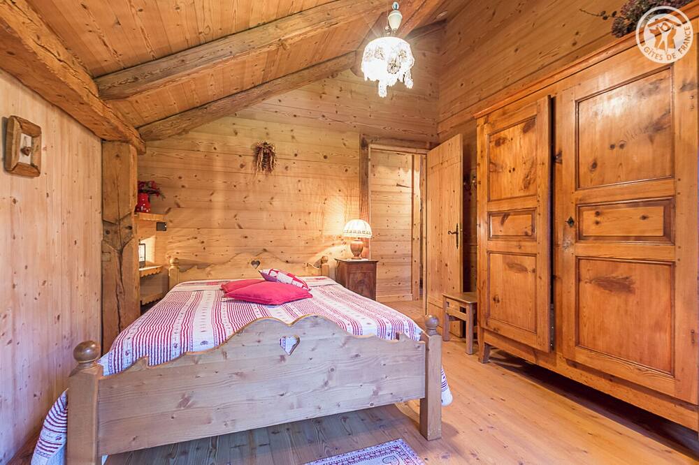Photo of Bedroom in Queige