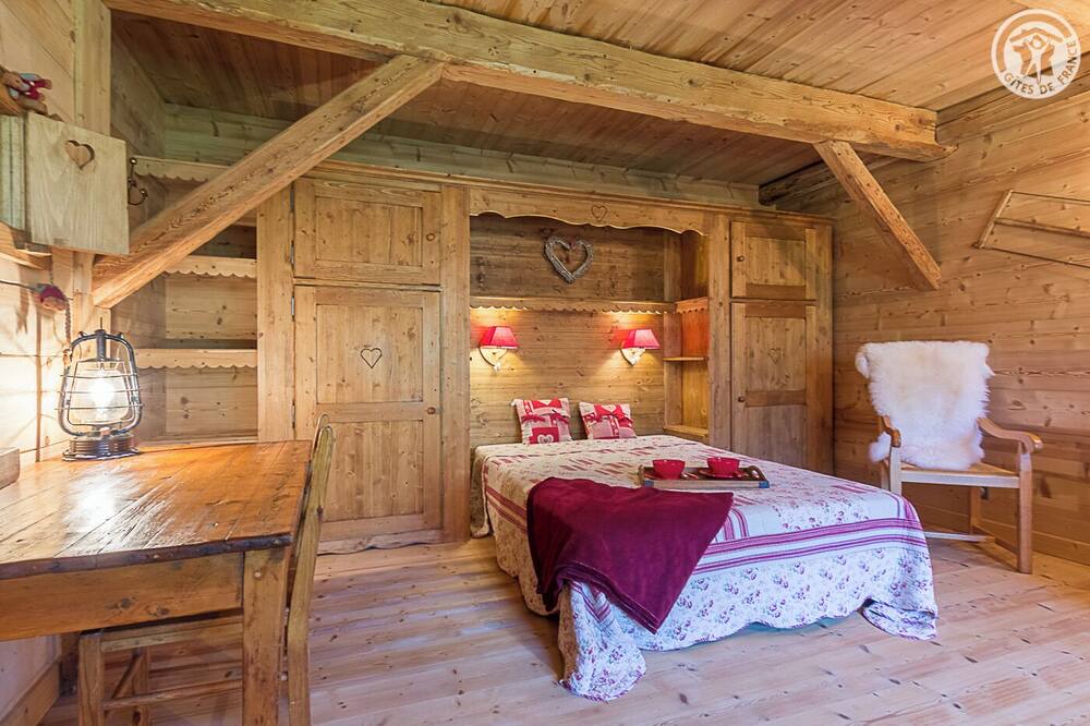 Photo of Bedroom in Queige