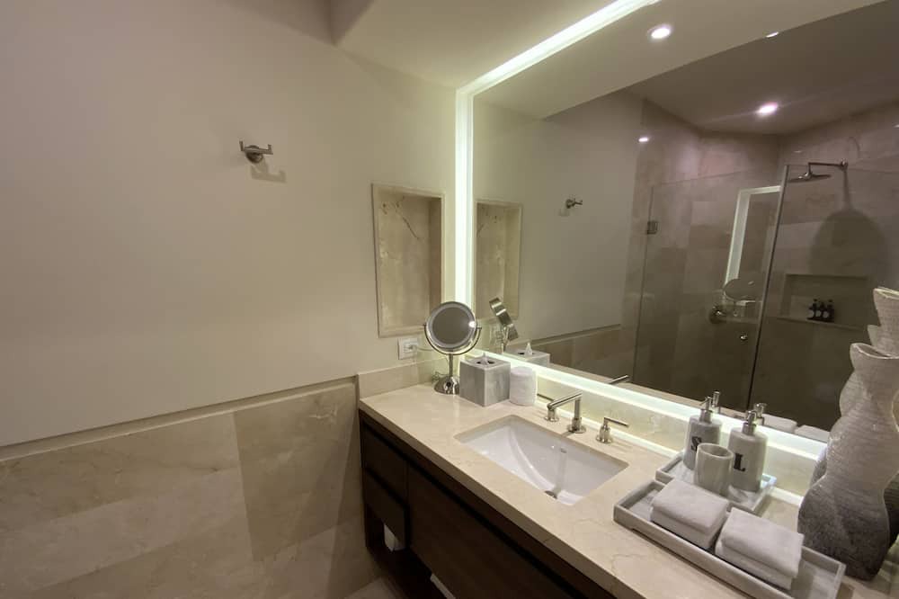 Photo of Bathroom in Los Cangrejos II y III