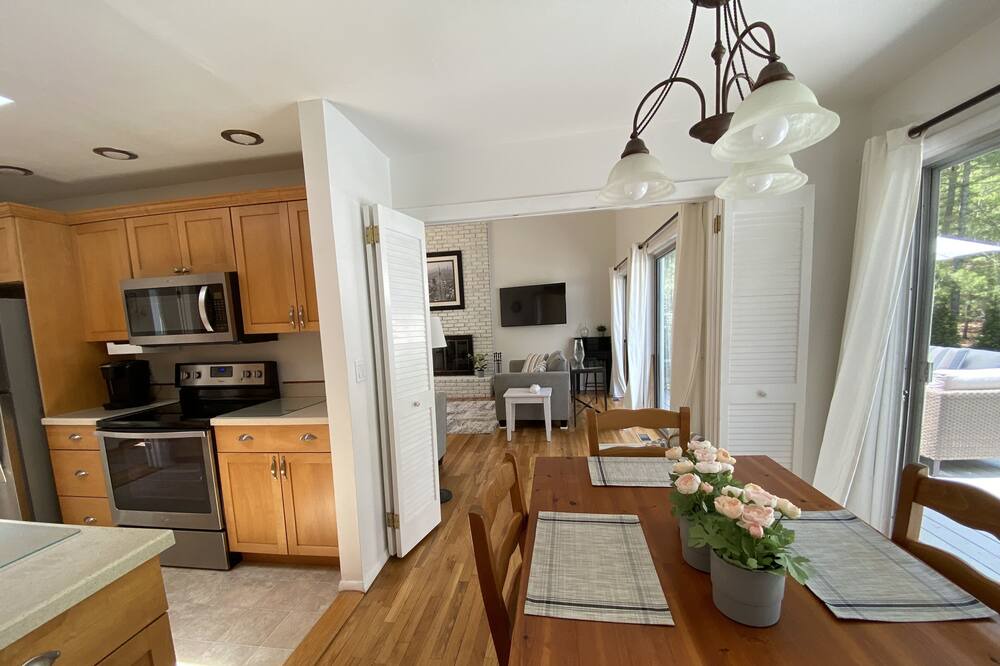 Photo of Kitchen in Northwest Harbor