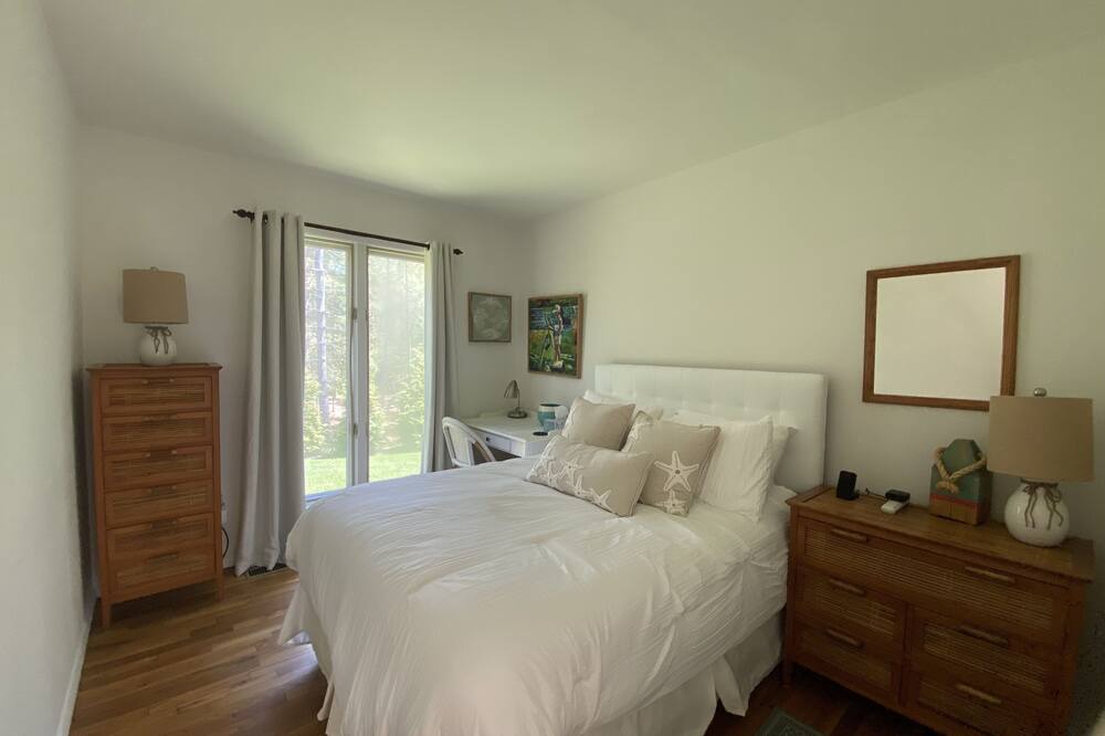 Photo of Bedroom in Northwest Harbor