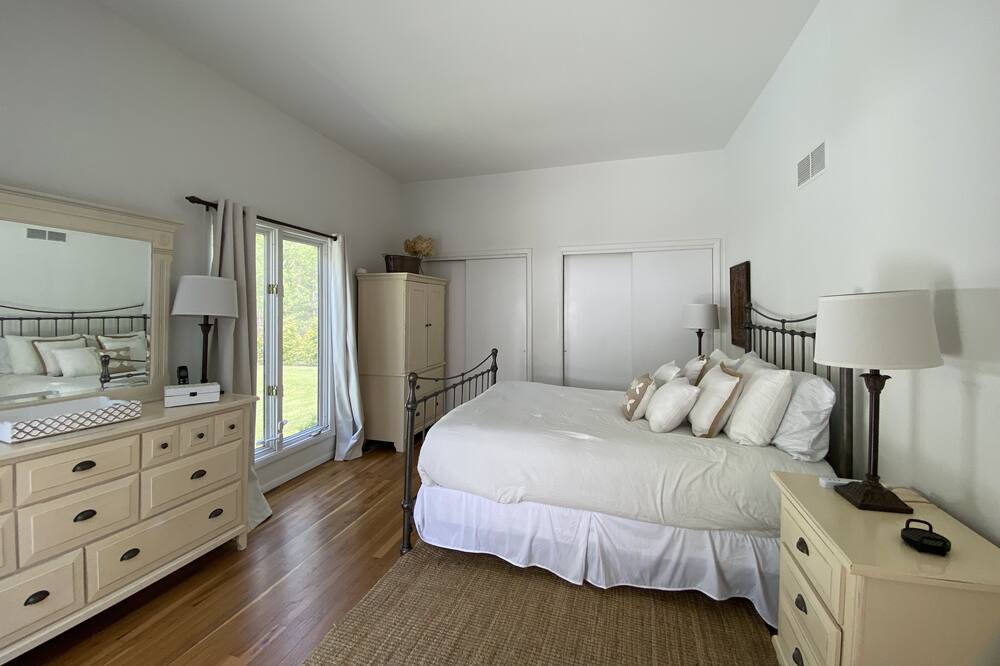 Photo of Bedroom in Northwest Harbor