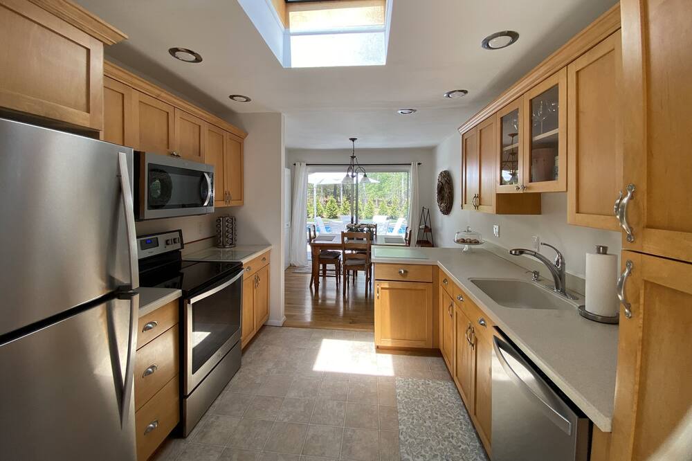 Photo of Kitchen in Northwest Harbor