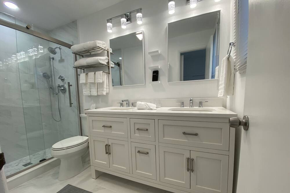 Photo of Bathroom in Northwest Harbor