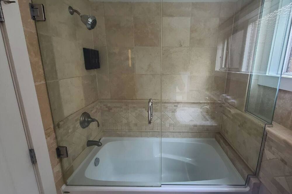 Photo of Bathroom in Upper Lonsdale