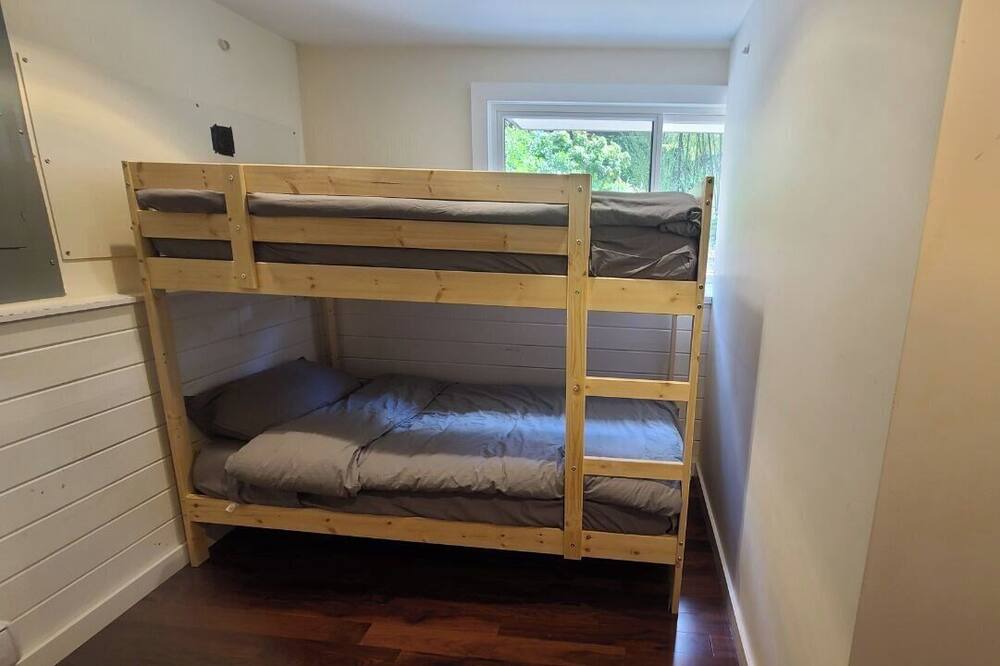 Photo of Bedroom in Upper Lonsdale