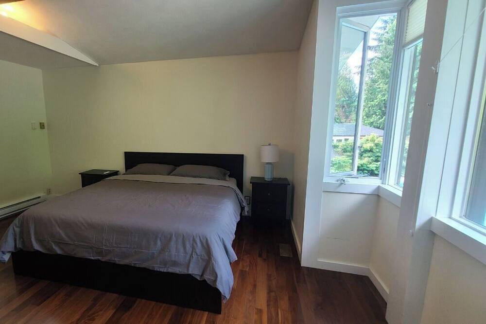 Photo of Bedroom in Upper Lonsdale