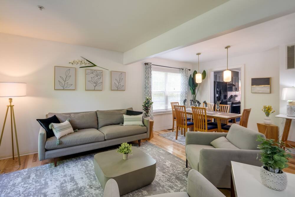 Photo of Livingroom in Landover