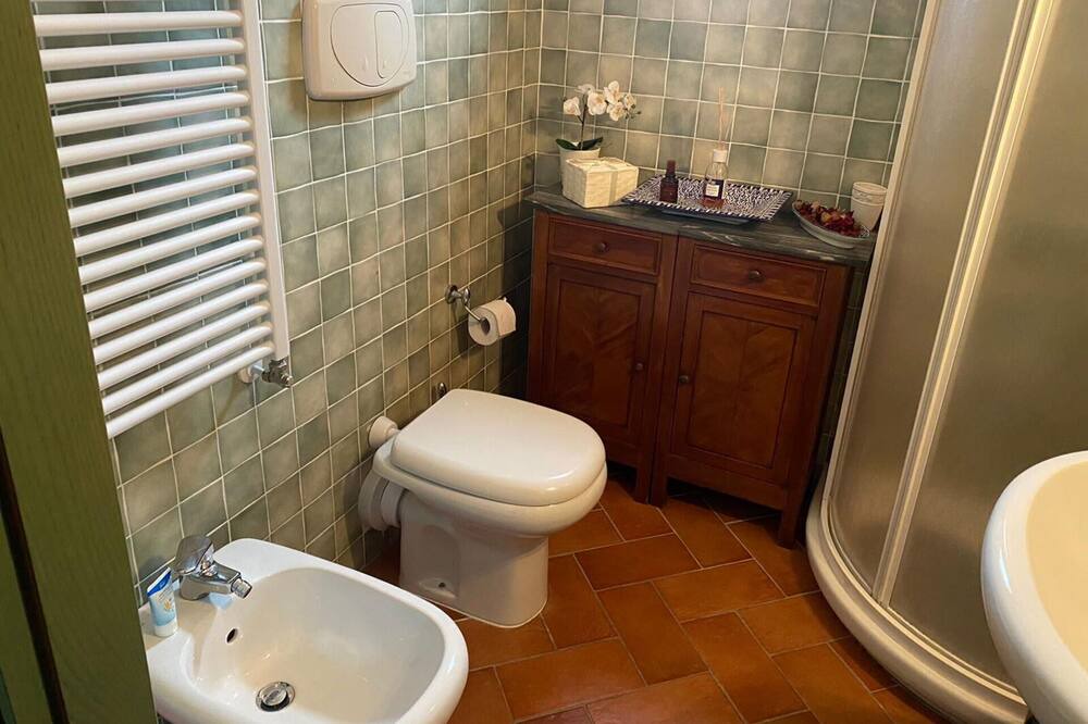 Photo of Bathroom in Gaiole in Chianti