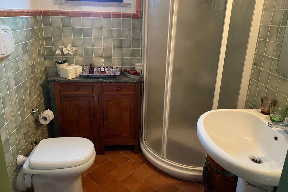 Photo of Bathroom in Gaiole in Chianti