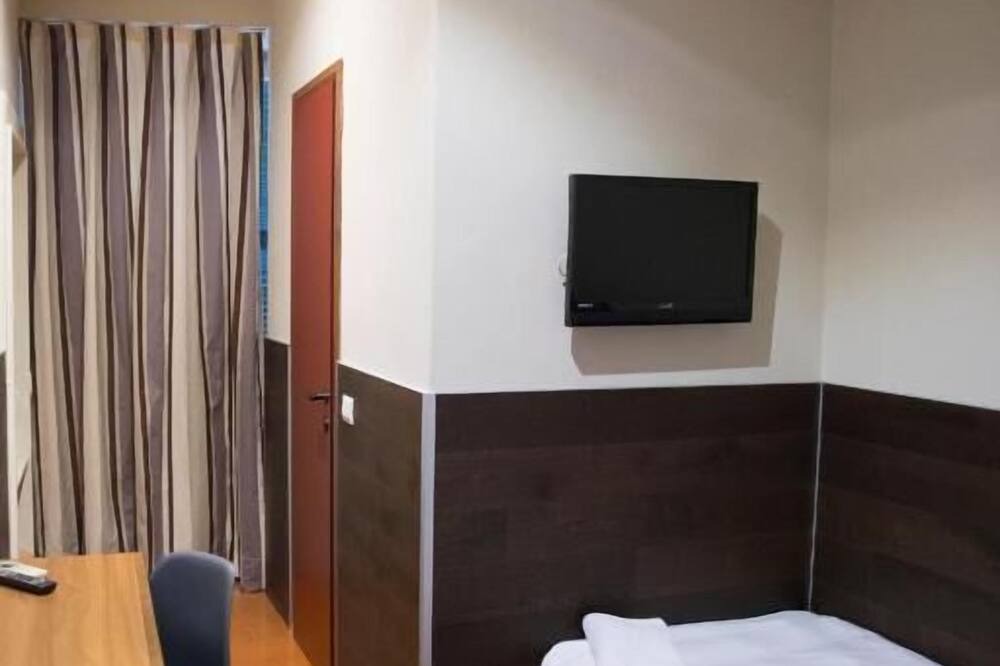 Photo of Bedroom in Fiorenzuola d'Arda