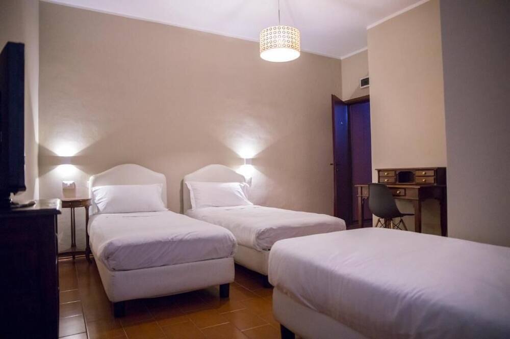 Photo of Bedroom in Fiorenzuola d'Arda