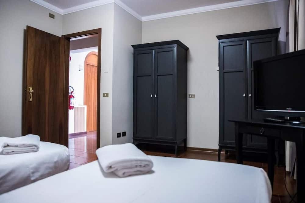 Photo of Bedroom in Fiorenzuola d'Arda
