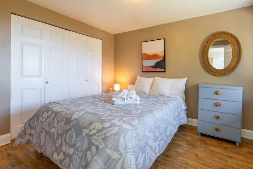 Photo of Bedroom in Canyon Heights