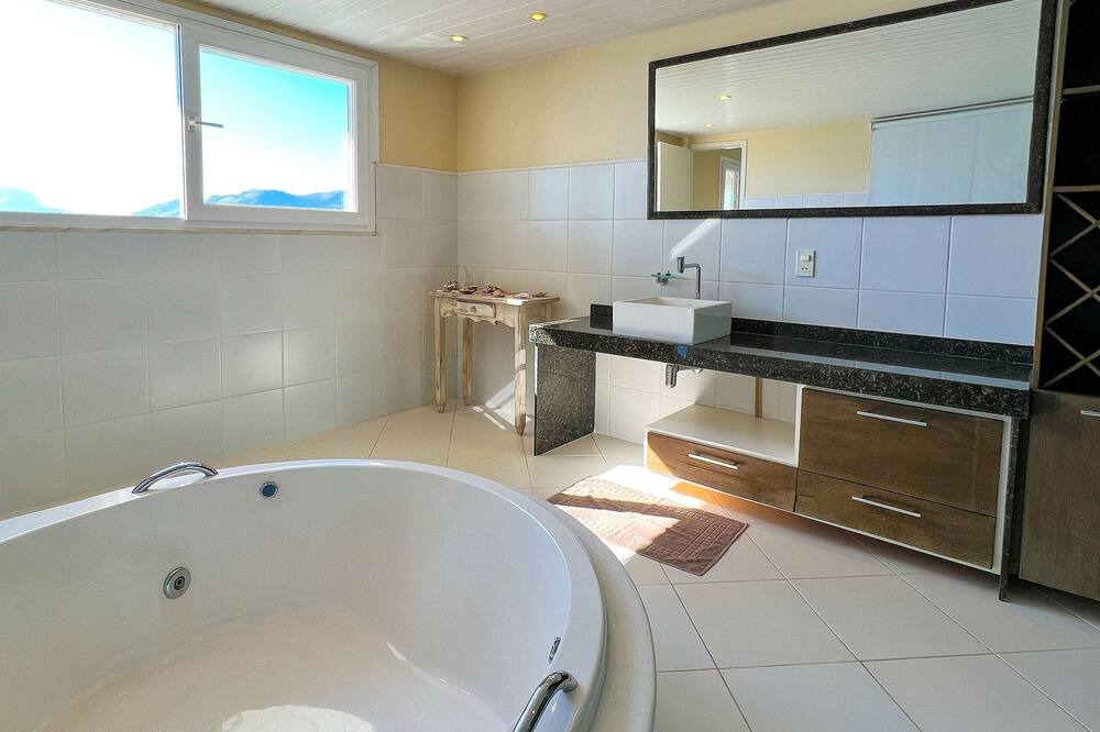 Photo of Bathroom in Japuiba