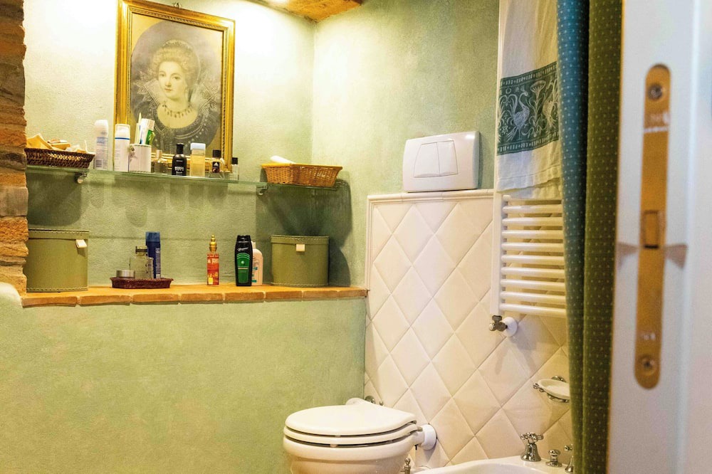 Photo of Bathroom in Cavallina
