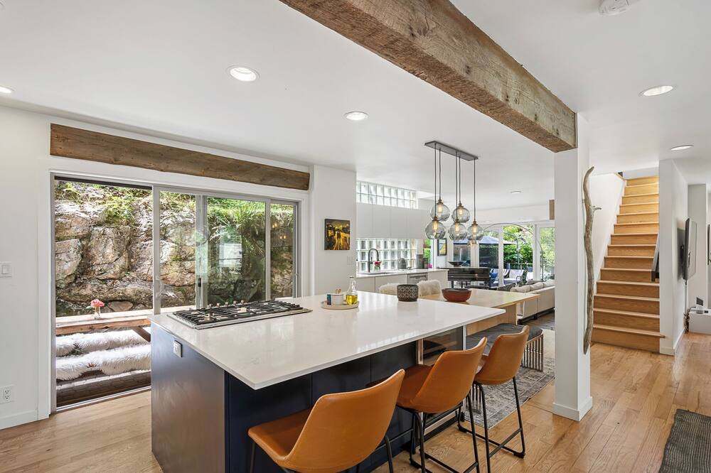 Photo of Kitchen in West Vancouver