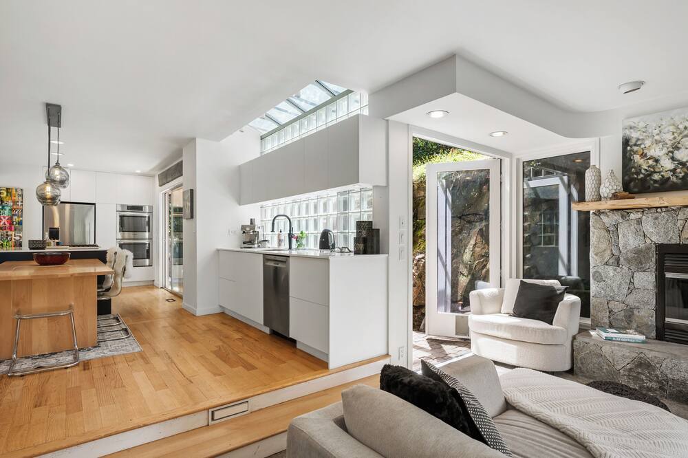 Photo of Livingroom in West Vancouver