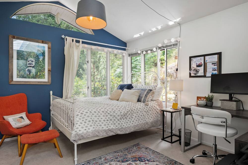 Photo of Bedroom in West Vancouver