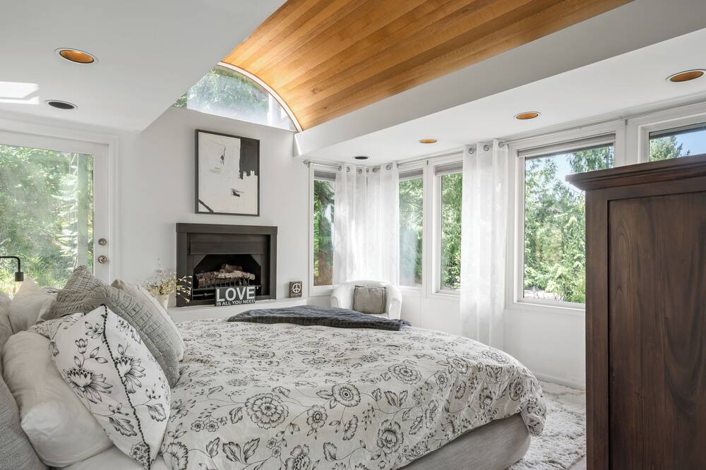 Photo of Bedroom in West Vancouver