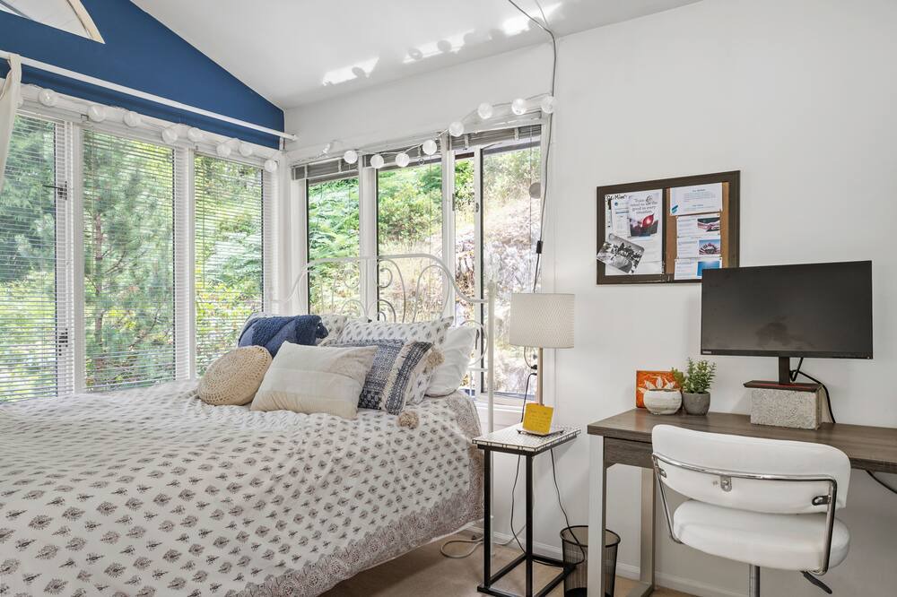 Photo of Bedroom in West Vancouver