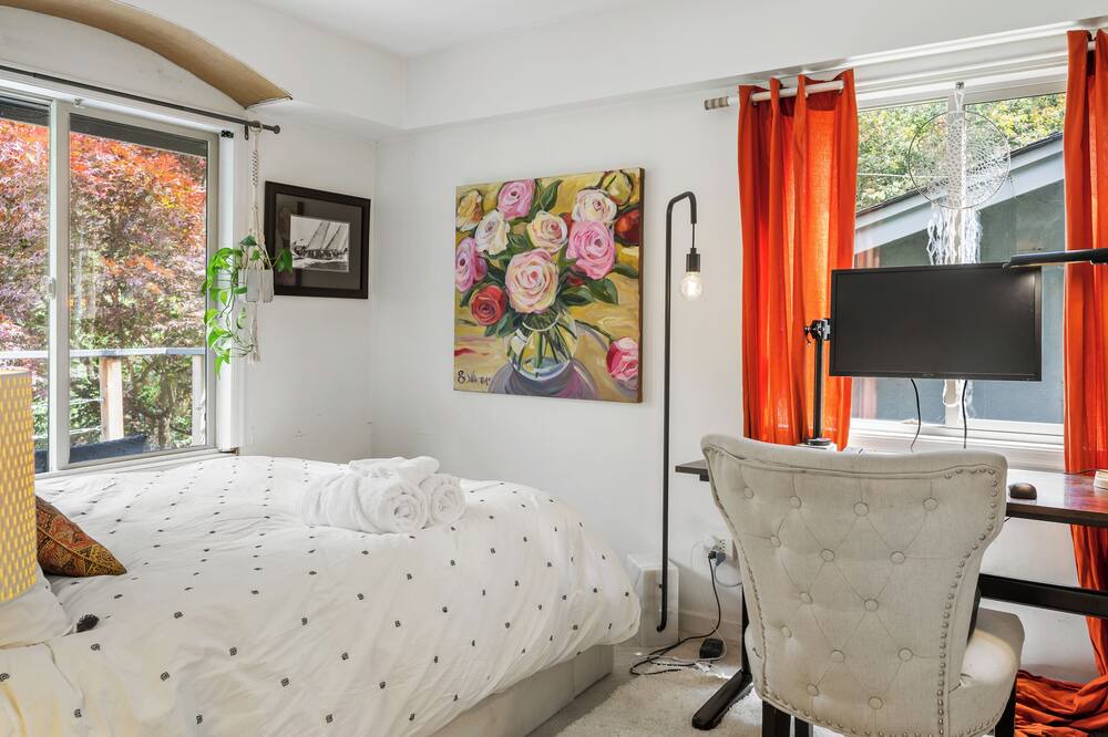 Photo of Bedroom in West Vancouver