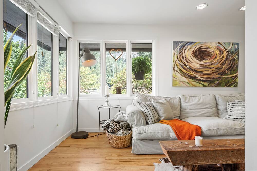 Photo of Livingroom in West Vancouver