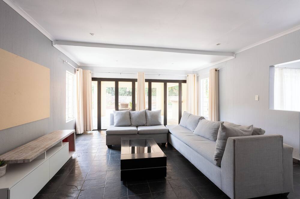 Photo of Livingroom in Randpark Ridge