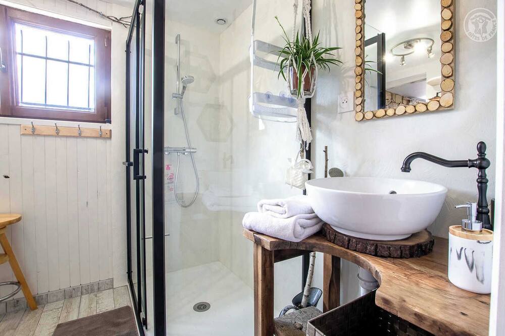 Photo of Bathroom in Monthion