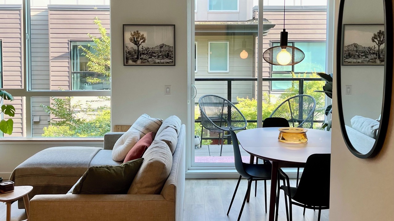 Photo of Livingroom in Lower Lonsdale