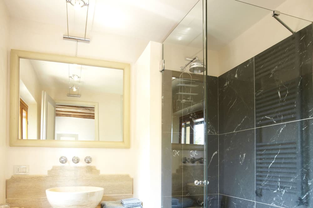 Photo of Bathroom in Palaia