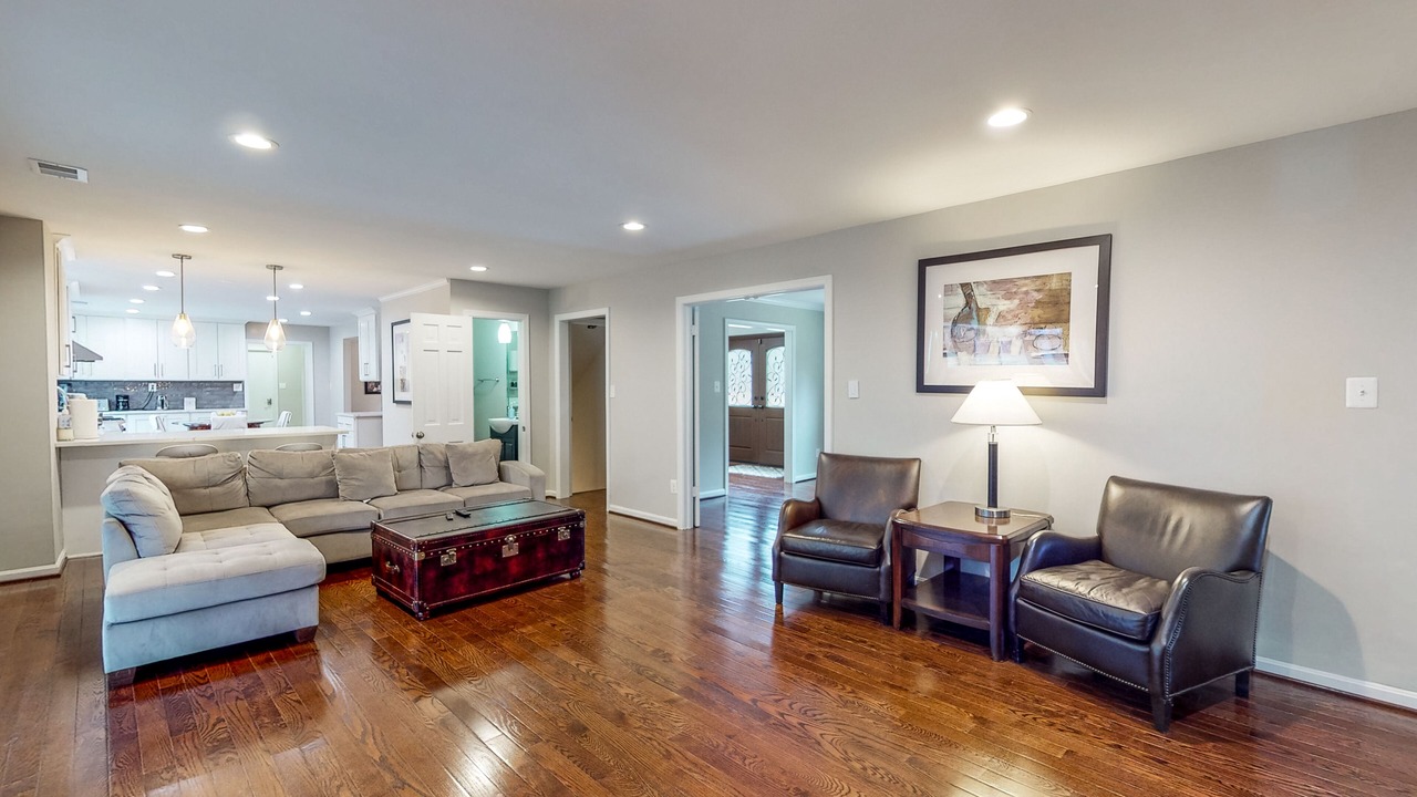 Photo of Livingroom in Potomac