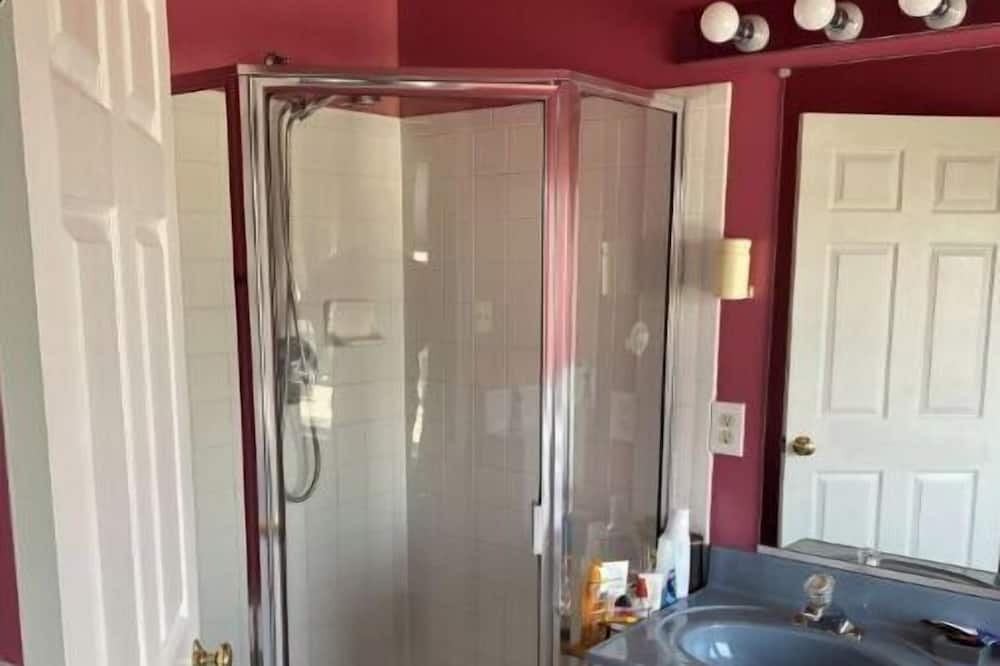 Photo of Bathroom in Laurel
