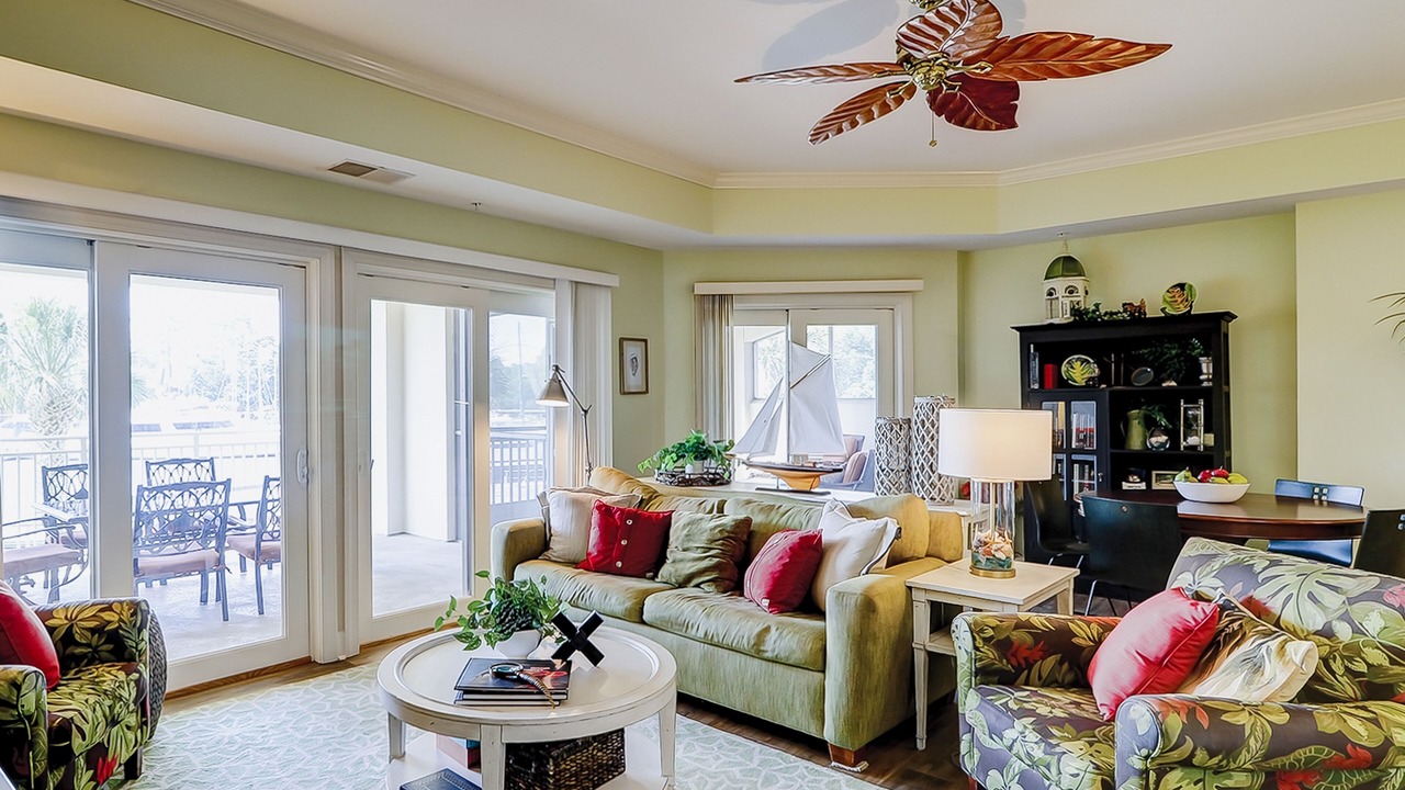 Photo of Livingroom in Shelter Cove